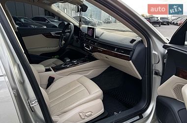 Седан Audi A4 2016 в Львове