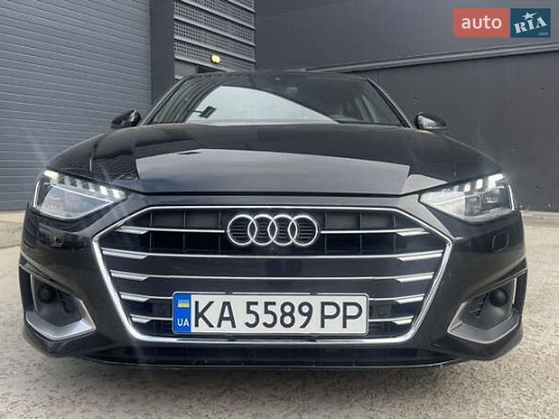 Седан Audi A4 2019 в Львові
