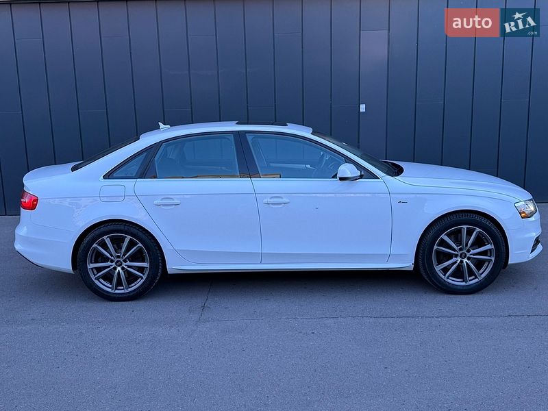 Седан Audi A4 2015 в Рівному