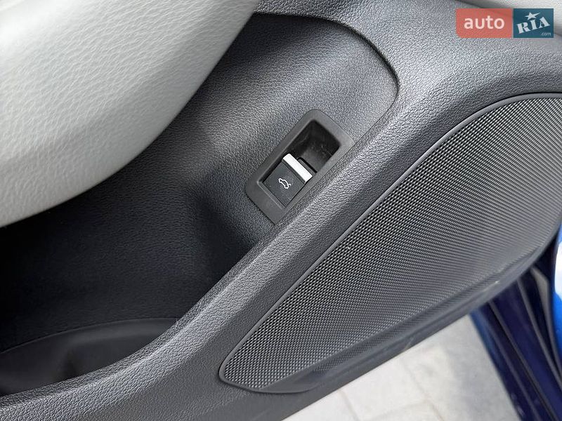 Седан Audi A4 2021 в Львове