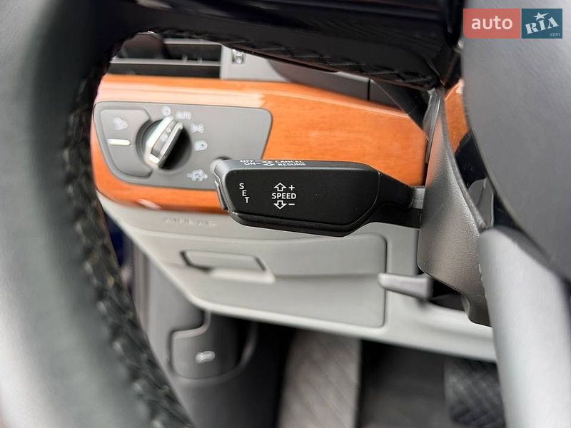 Седан Audi A4 2021 в Львове