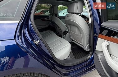Седан Audi A4 2021 в Львове