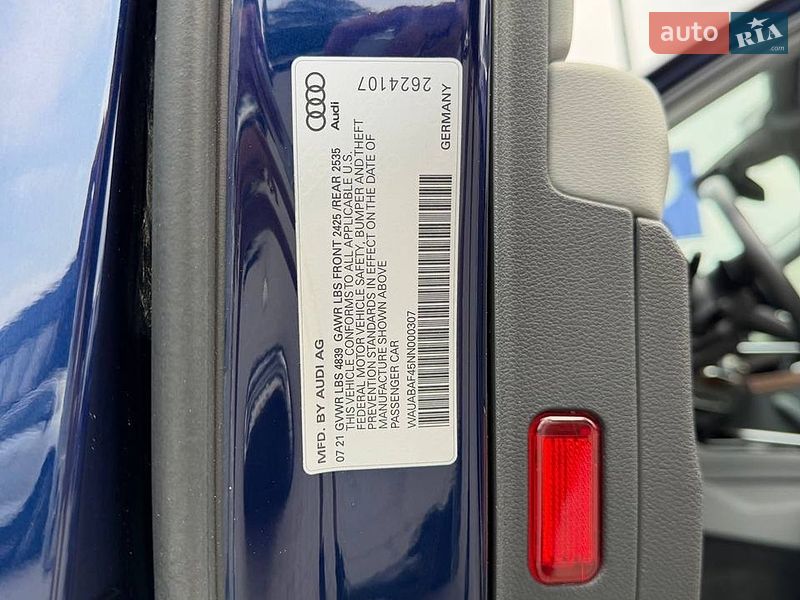 Седан Audi A4 2021 в Львове