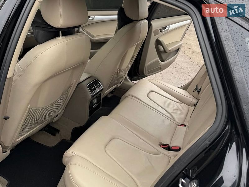 Седан Audi A4 2012 в Днепре