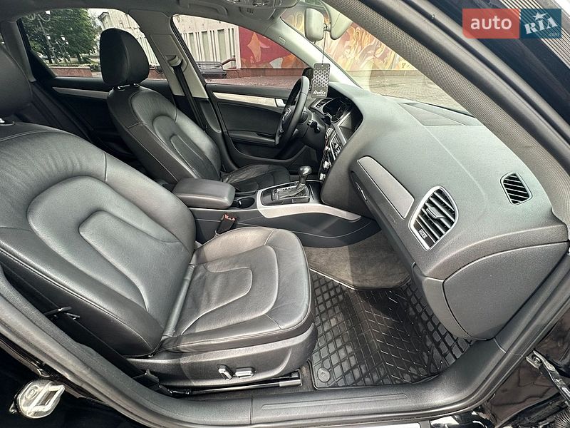 Седан Audi A4 2013 в Дніпрі
