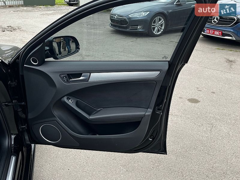 Седан Audi A4 2016 в Луцьку