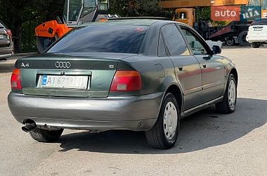 Седан Audi A4 1995 в Виннице
