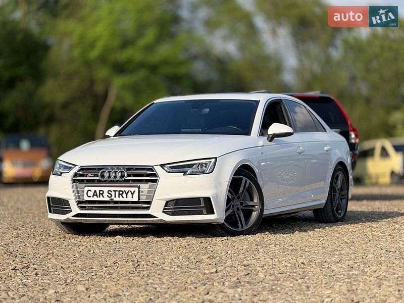 Седан Audi A4 2015 в Стрию фото Седан Audi A4 2015 в Стрию