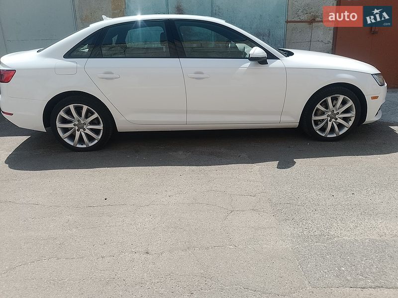 Седан Audi A4 2016 в Києві