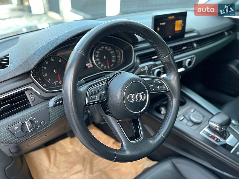 Седан Audi A4 2017 в Хмельницком