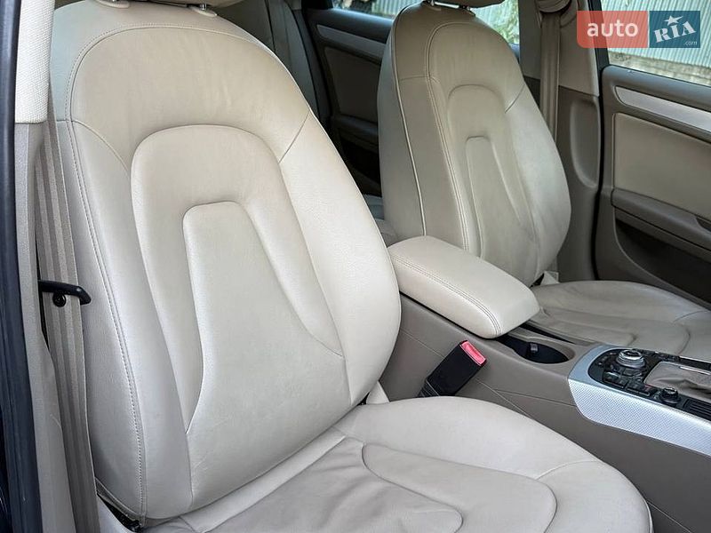 Седан Audi A4 2010 в Полтаве