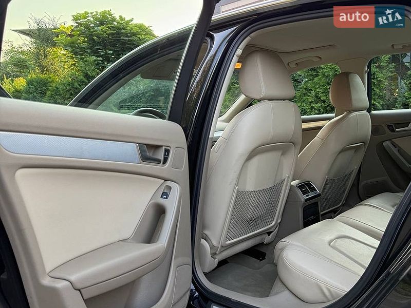 Седан Audi A4 2010 в Полтаве