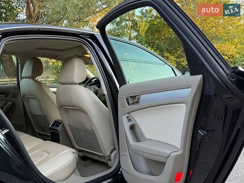 Седан Audi A4 2010 в Полтаві