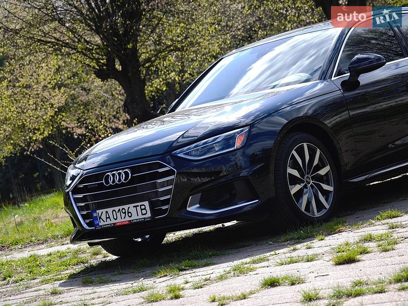 Седан Audi A4 2023 в Киеве