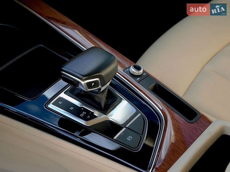 Седан Audi A4 2023 в Киеве