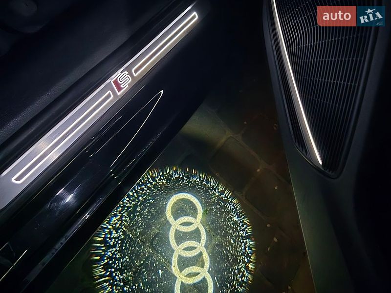 Седан Audi A4 2016 в Хмельницком