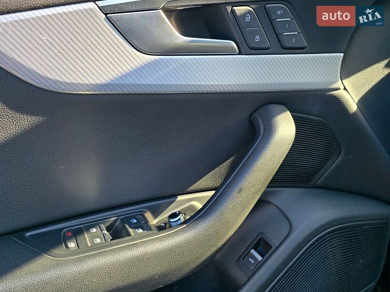 Седан Audi A4 2016 в Хмельницком
