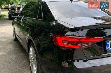 Седан Audi A4 2016 в Ірпені