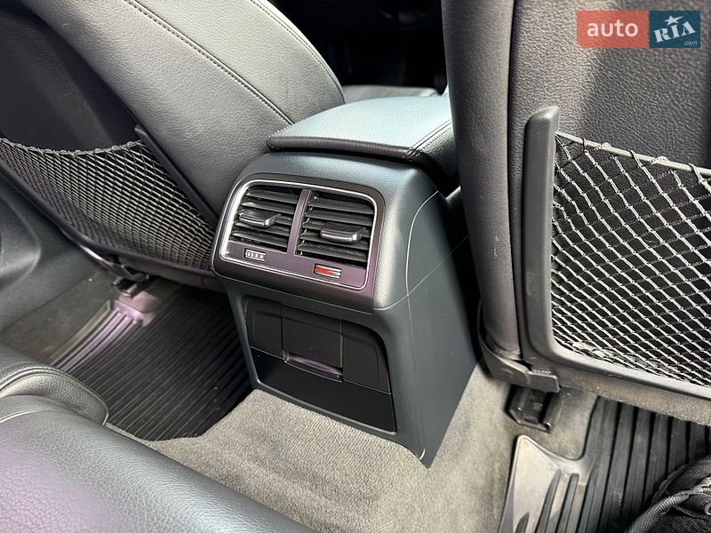 Седан Audi A4 2013 в Житомирі