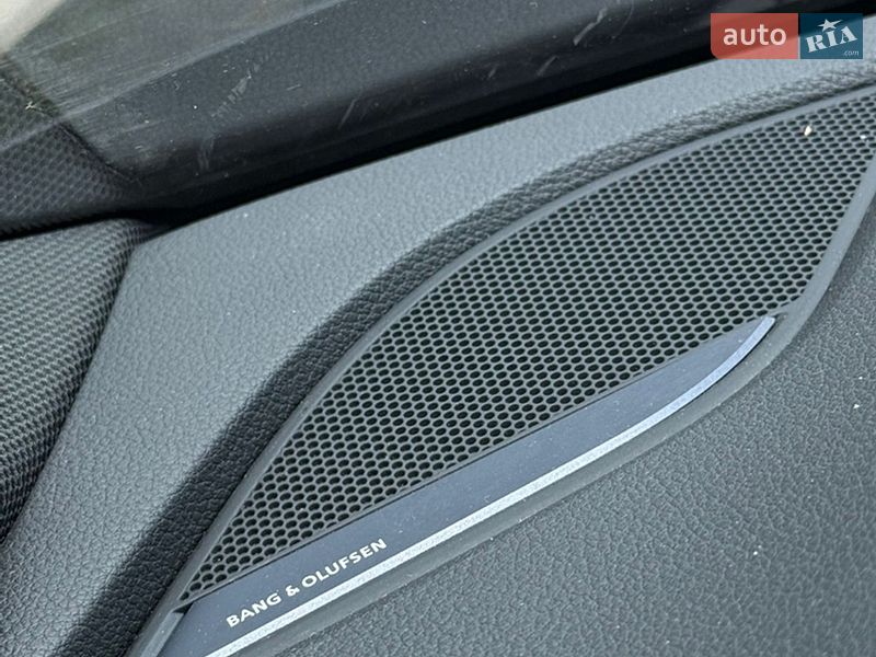 Седан Audi A4 2022 в Николаеве