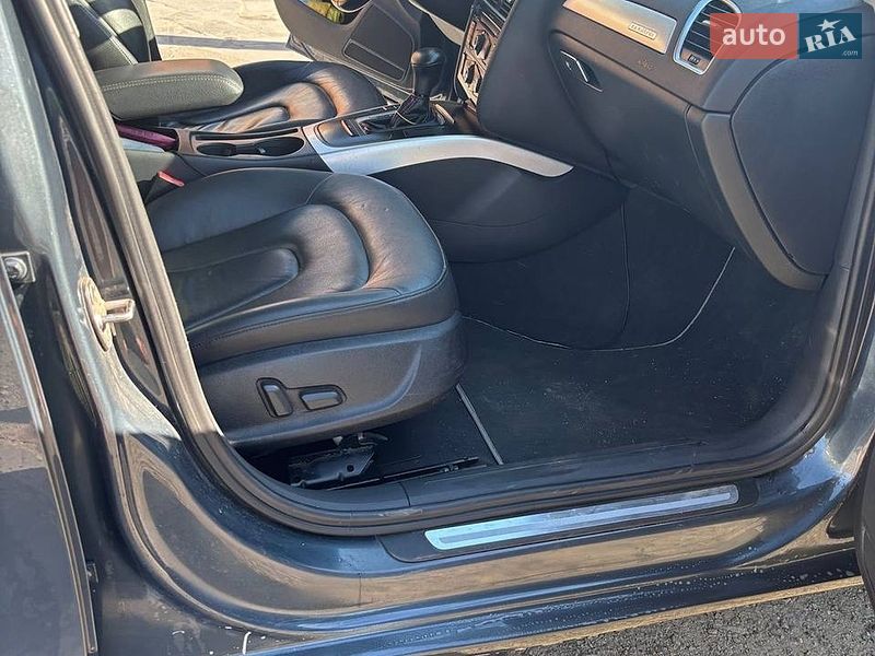 Седан Audi A4 2011 в Фастове