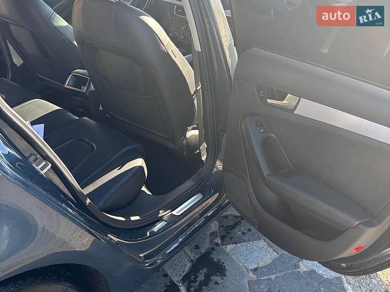 Седан Audi A4 2011 в Фастове