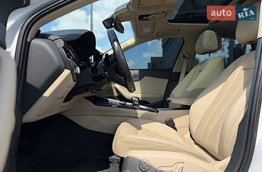 Седан Audi A4 2016 в Львове