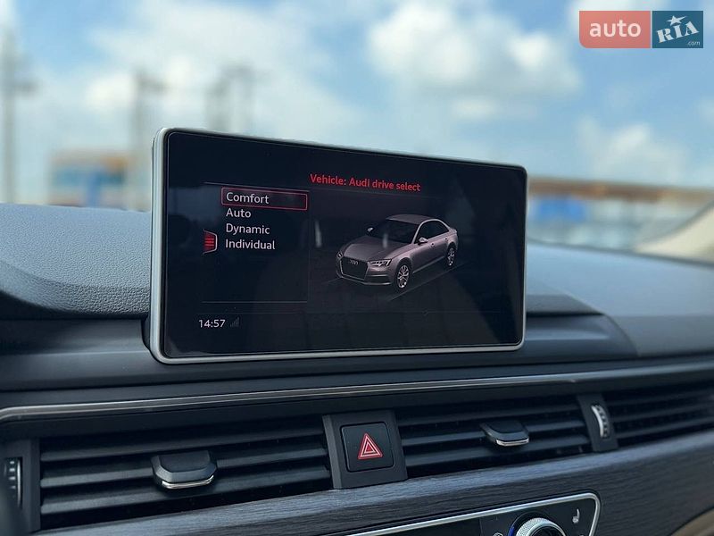 Седан Audi A4 2016 в Львове