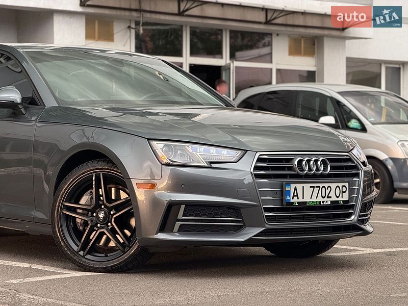 Седан Audi A4 2016 в Киеве