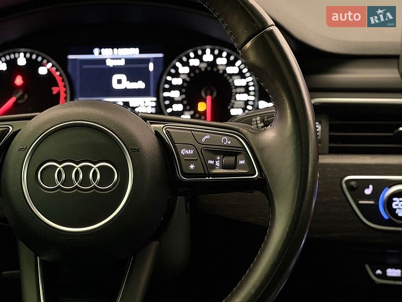 Седан Audi A4 2016 в Киеве