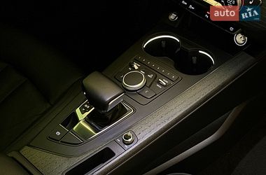 Седан Audi A4 2016 в Киеве