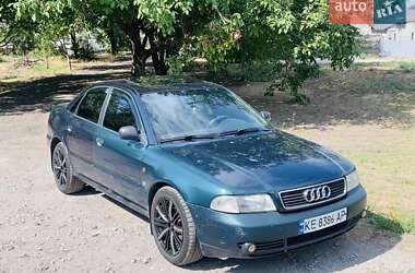 Седан Audi A4 1996 в Днепре