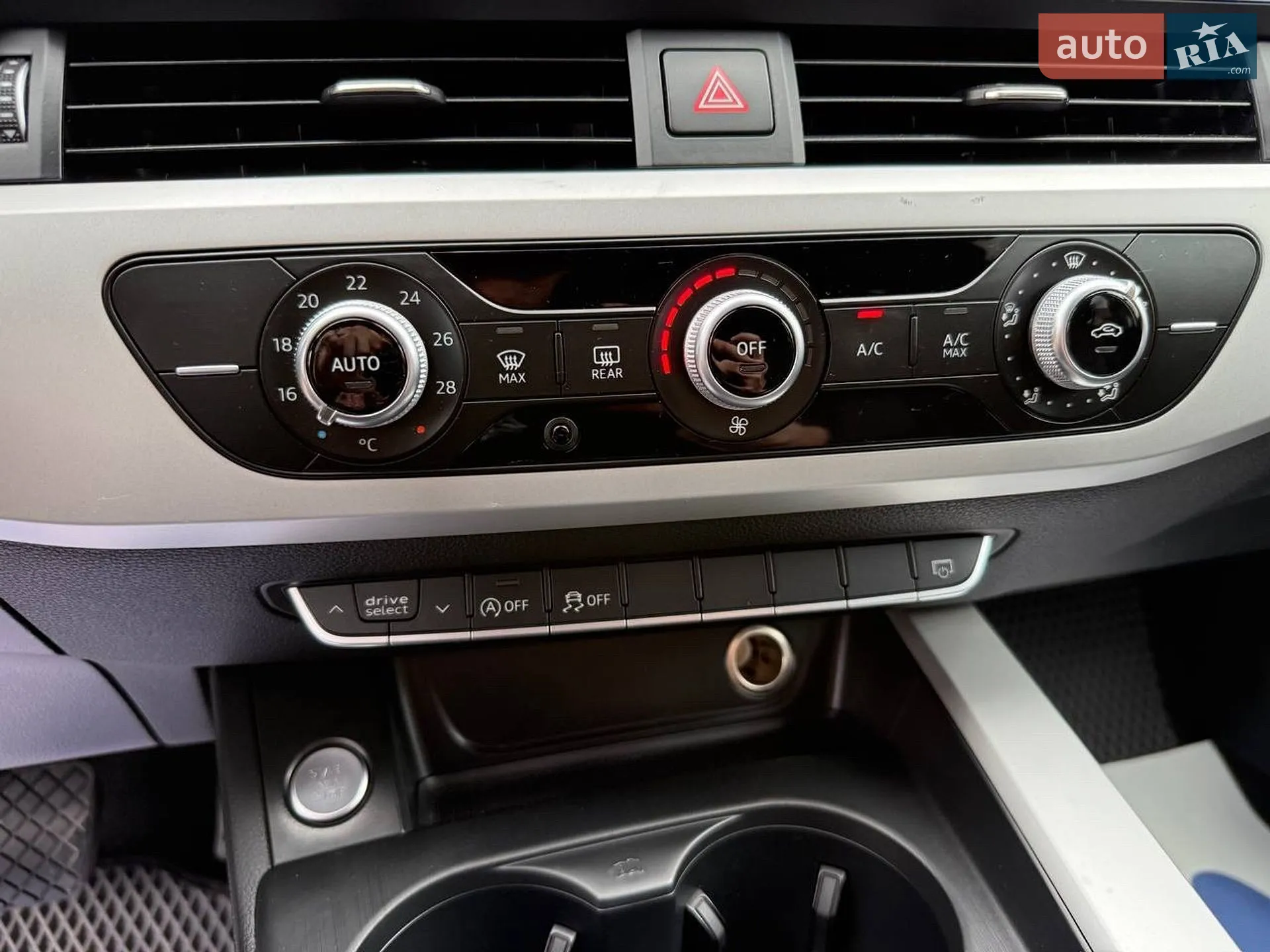 2016 Audi A4 - мініатюра 35
