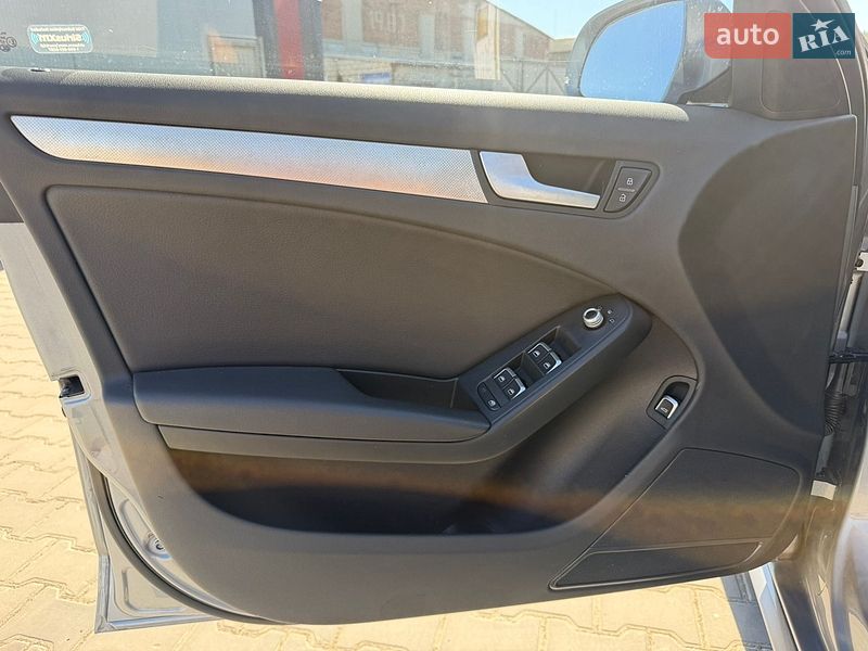 Седан Audi A4 2014 в Луцке