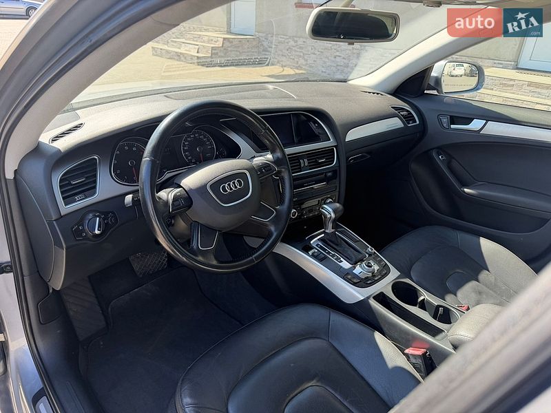 Седан Audi A4 2014 в Луцке