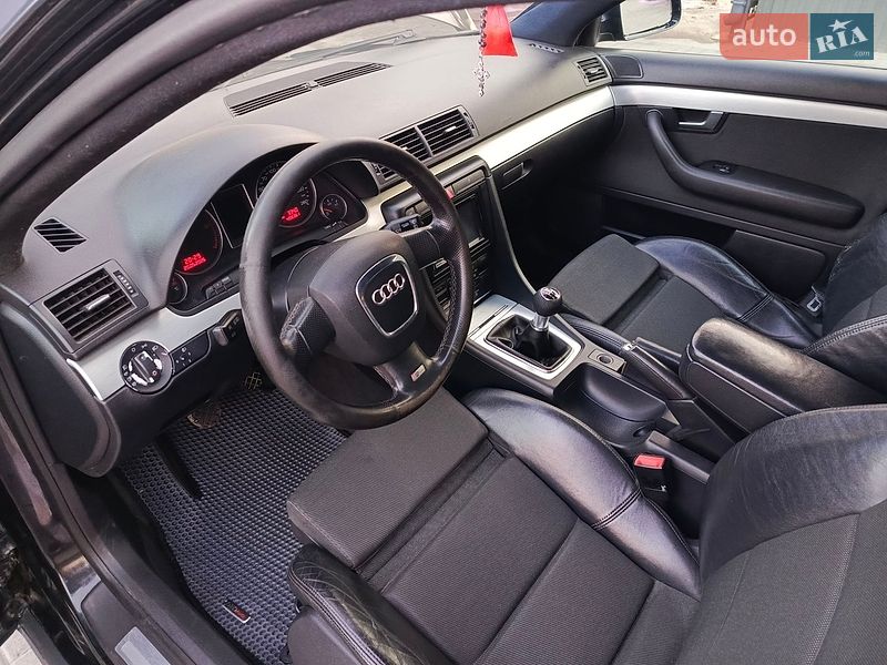 Универсал Audi A4 2005 в Остроге