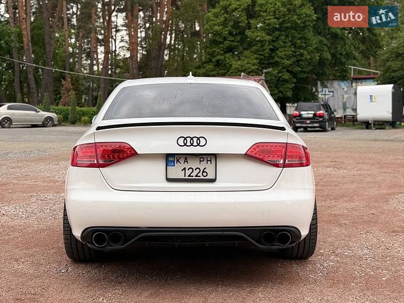 Седан Audi A4 2011 в Ирпене