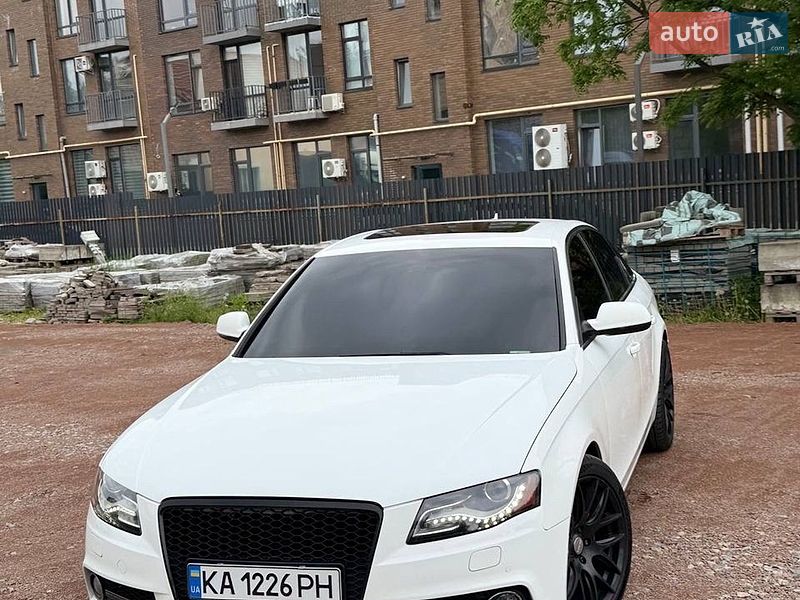 Седан Audi A4 2011 в Ирпене