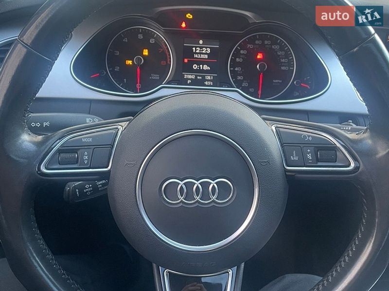 Седан Audi A4 2015 в Івано-Франківську