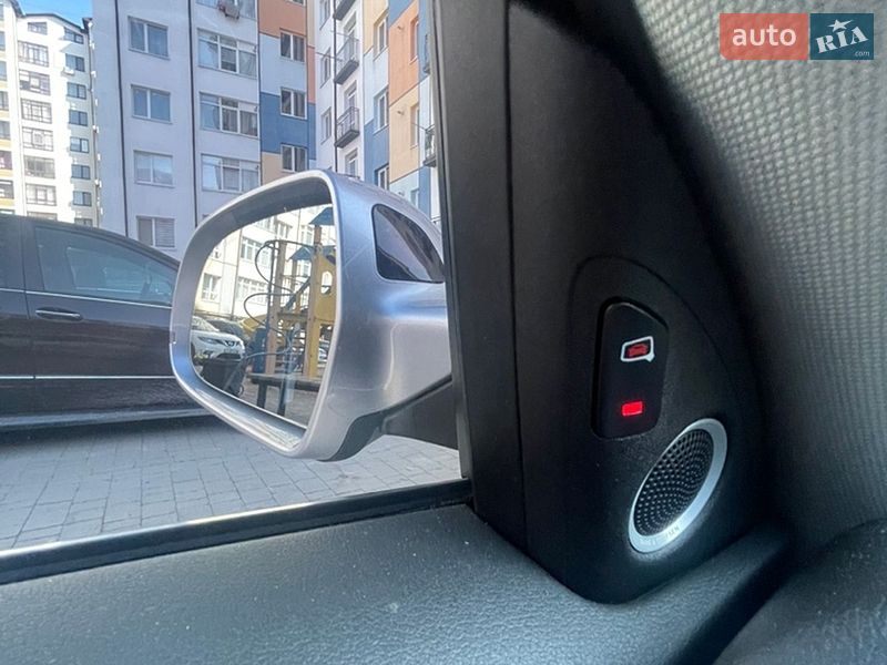 Седан Audi A4 2015 в Івано-Франківську