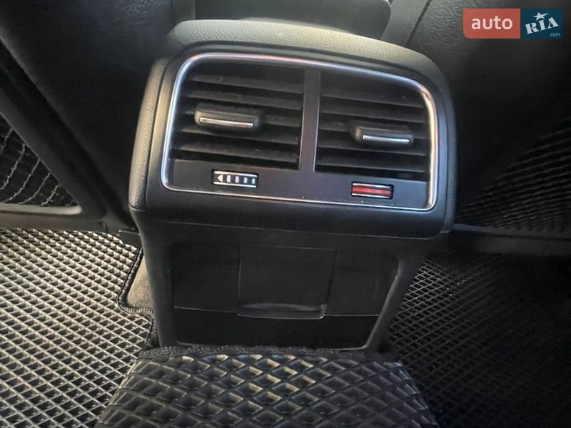 Седан Audi A4 2015 в Івано-Франківську
