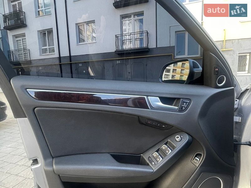 Седан Audi A4 2015 в Івано-Франківську