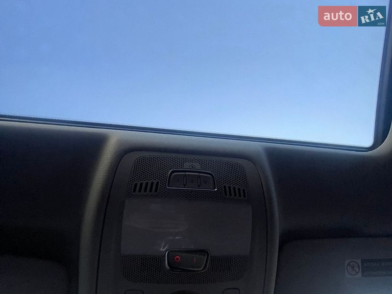 Седан Audi A4 2015 в Івано-Франківську