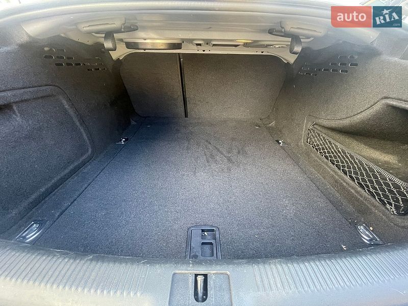 Седан Audi A4 2015 в Івано-Франківську