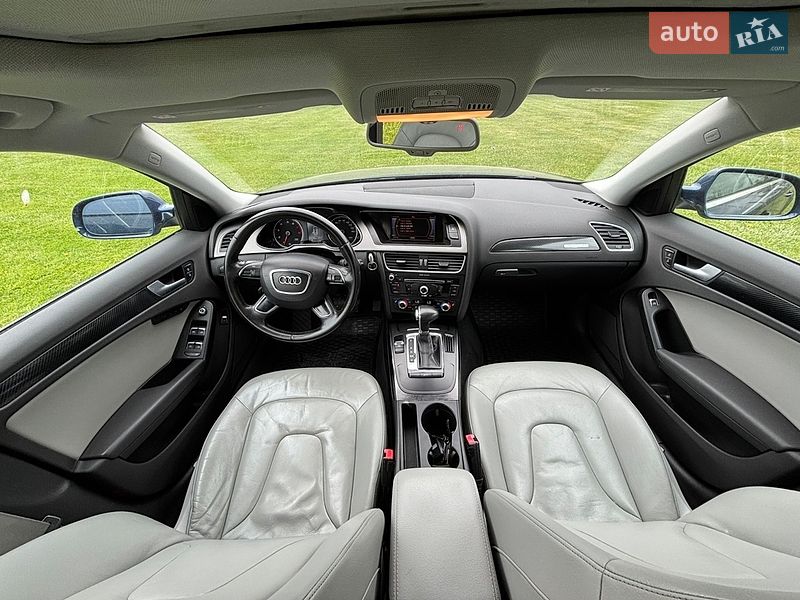 Седан Audi A4 2012 в Тернополе
