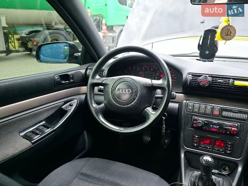 Універсал Audi A4 1998 в Калуші