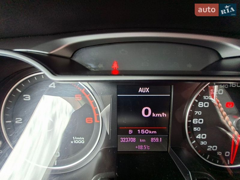 Седан Audi A4 2012 в Яворове