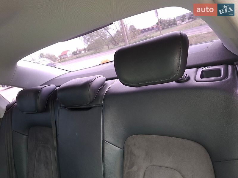 Седан Audi A4 2012 в Яворове