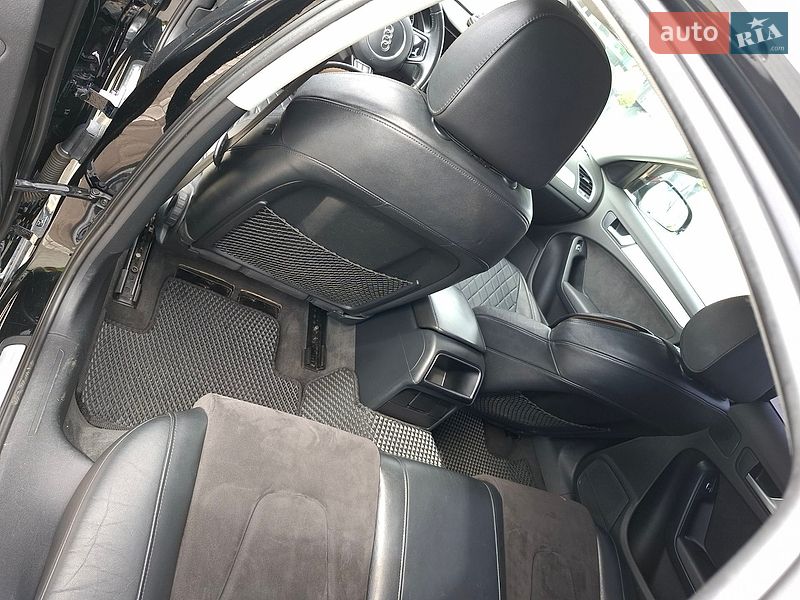 Седан Audi A4 2012 в Яворове