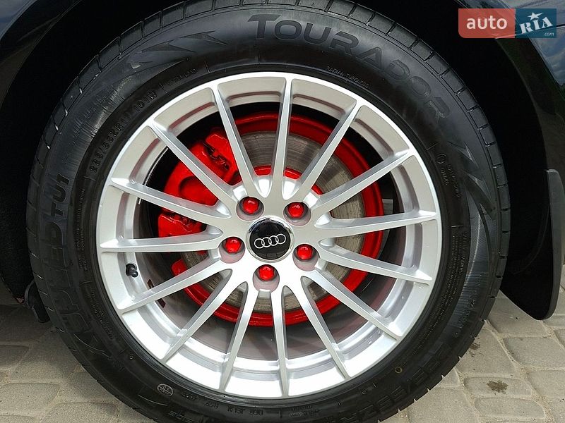 Седан Audi A4 2012 в Яворове
